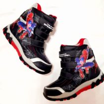 Ankle-high waterproof shoes with velcro